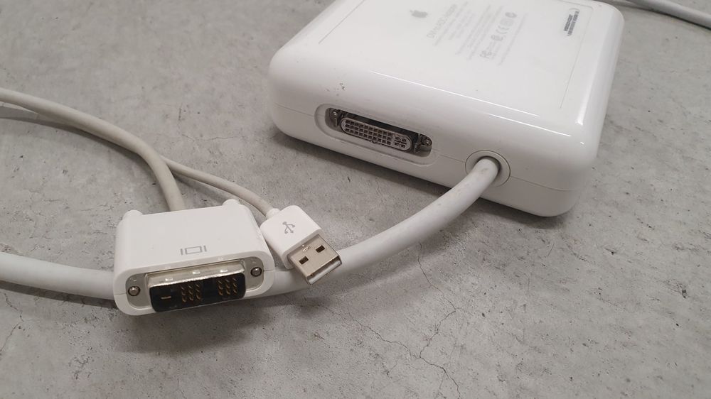Apple DVI to ADC Adapter A1006 EMC 1918 (Gebraucht) in Zürich für CHF ...