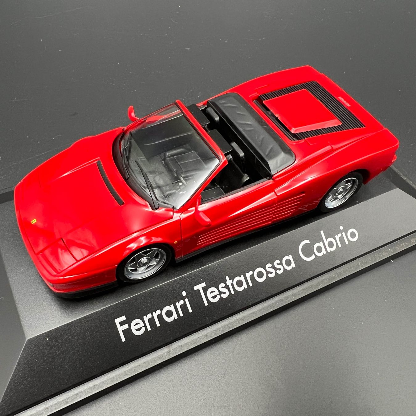 Herpa Modellini d'auto: Ferrari Testarossa Cabrio Vitrinenmodell ohne OVP – Usato da Häusernmoos venduto da adlerfedern