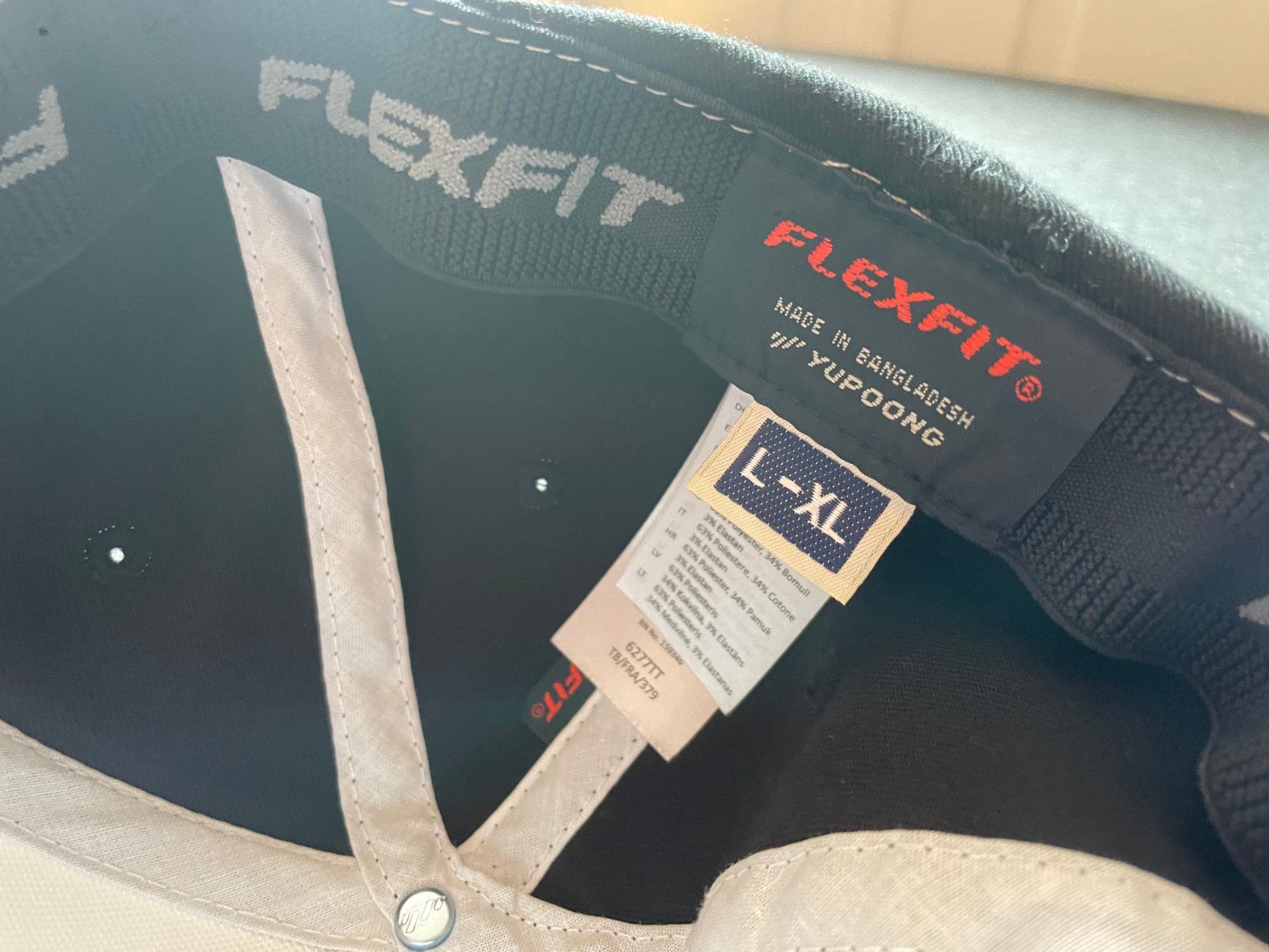 Flexfit Copricapi, berretti & cappellini: FlexFit Cap – Usato da Zürich venduto da val_6v92 1