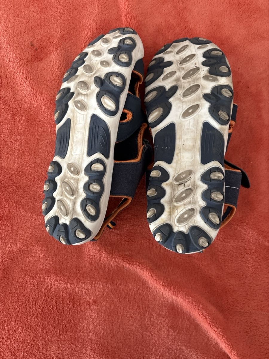 Scarpe per ragazzi: Sandalettes à scratch  – Usato da La Chaux-de-Fonds venduto da tuoro25 1