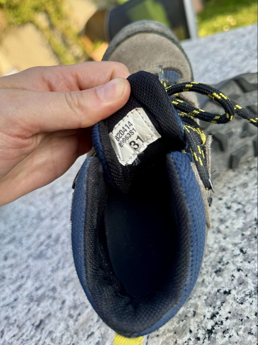 Decathlon Scarpe per ragazzi: Quechua Waterproof Hiking Boots - Size 31 – Usato da Bülach venduto da dan_7scp 3