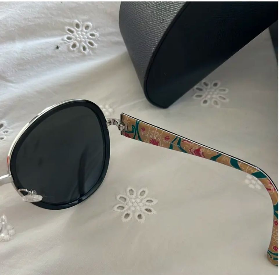 Prada Lunettes & Verres: PRADA Sonnenbrille - Limited Edition – Neuf (Voir description) à Zürich par ReStyle. 2