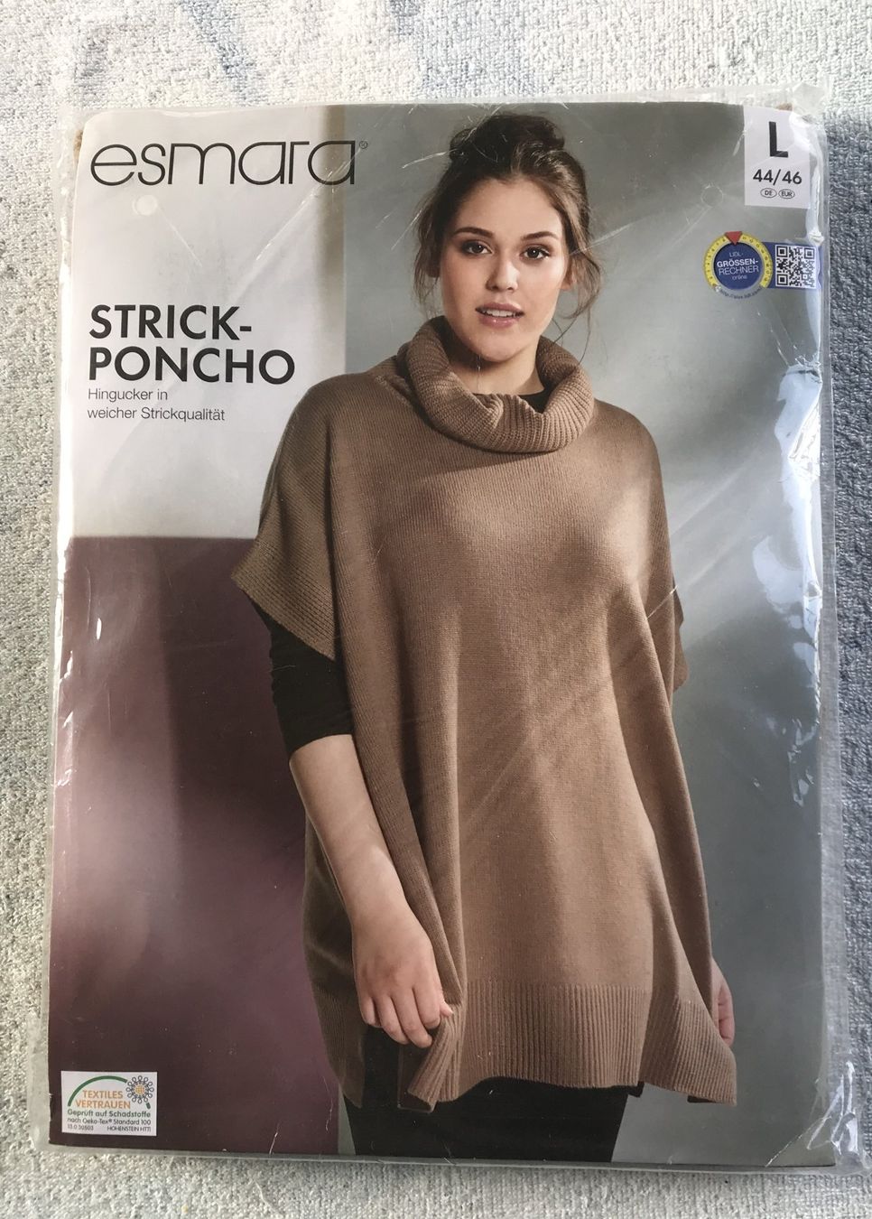 Pulls & Sweat-shirts: STRICK-PONCHO ORIGINALVERPACKT – Neuf avec emballage d'origine à Ostermundigen par Kari1937
