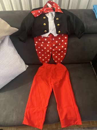 Süsser Anzug Micky Mouse Gr. 98/104 4-5Jahre