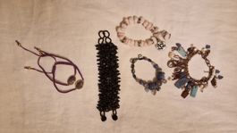 5 Armbänder Set Vintage verschiedene Materialien