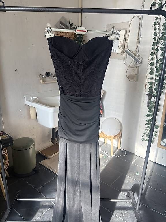 Robes: Schwarzes Abendkleid – D'occasion à Hellikon par ind_m7n8 2