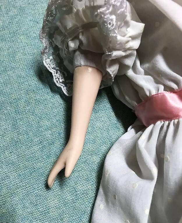 Poupées: Poupée ancienne en porcelaine – D'occasion à Estavayer-le-Lac par mar_2s6b 1