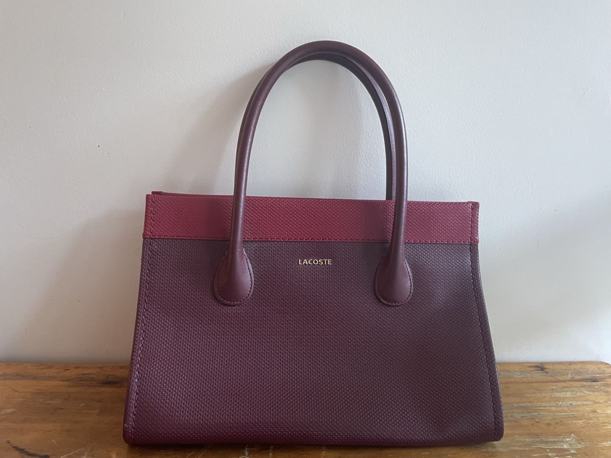 Sacs femmes: Sac Lacoste porté épaule  – Neuf (Voir description) à Genève par aud_zh2d