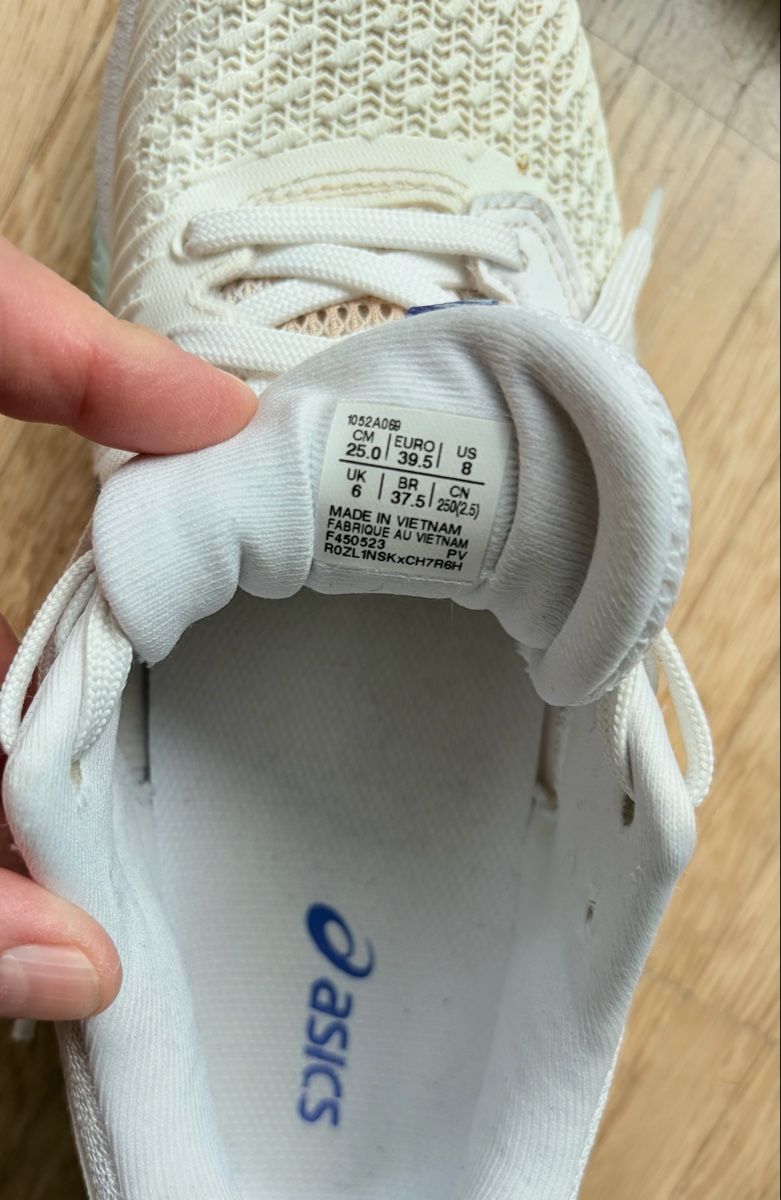 Asics Scarpe da donna: ASICS Tennisschuhe Damen Gr. 39 – Usato da Nürensdorf venduto da salut 2