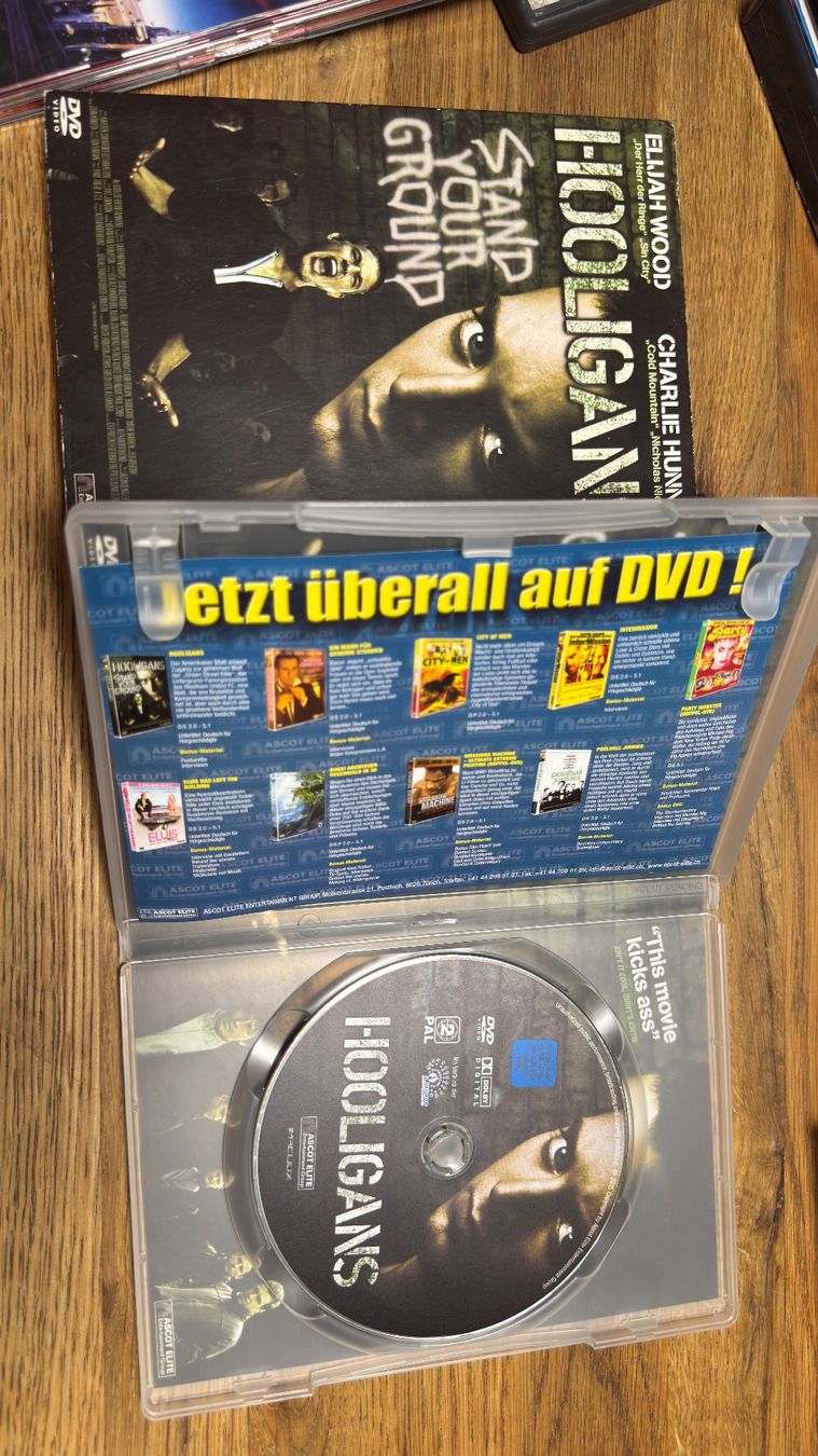 Tous les DVDs: Hooligans Film Special Edition – D'occasion à Burgdorf par Catbagger64 3