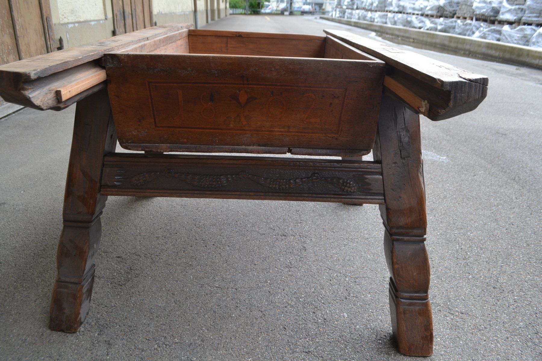Tavoli: Antiker Tischbock mit Schublade jg.1802 – Usato da Wil SG venduto da Athi 6