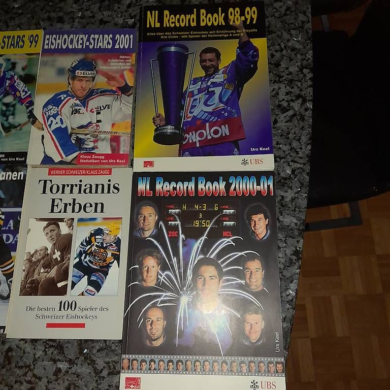 Libri: Diverse Eishockey Bücher – Usato da Cham venduto da vento9 4