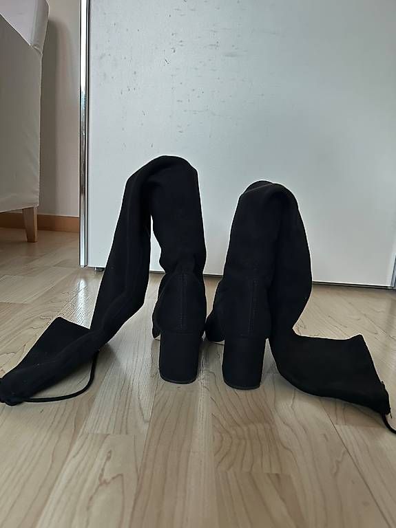 Scarpe da donna: Overknees Nubukleder – Usato da Winterthur venduto da Flamenca7 2