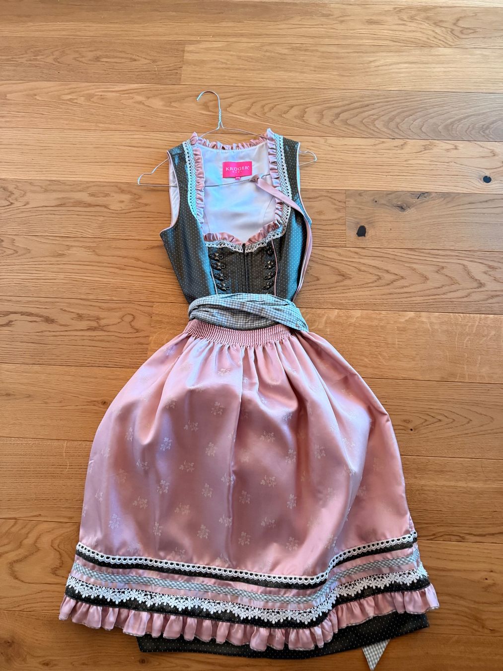 Krüger Robes: Dirndl Gr. 34 – D'occasion à Flaach par JSchoch86