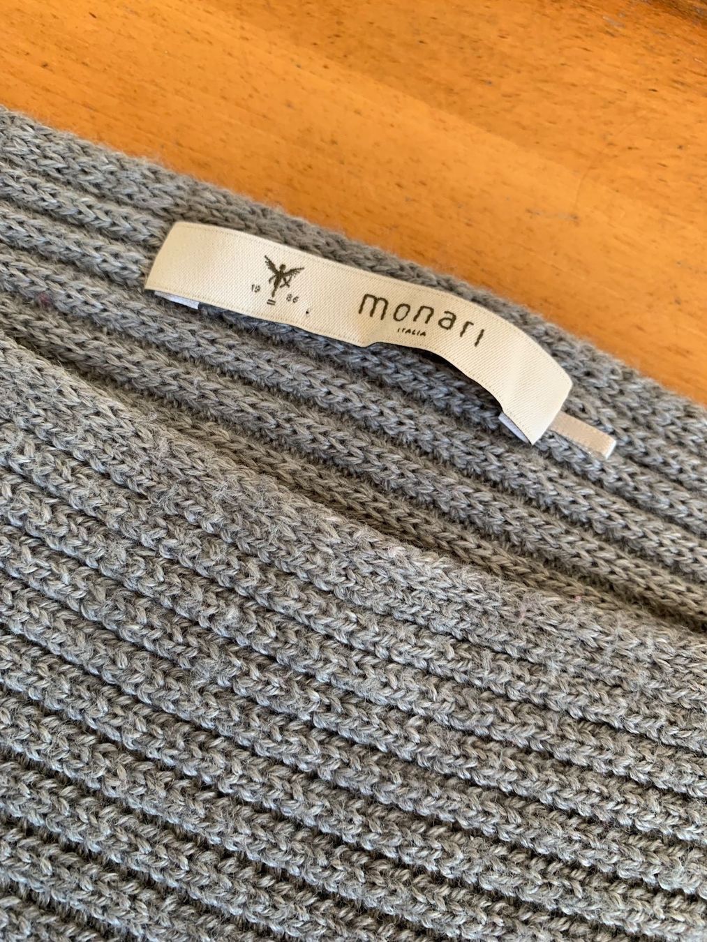 Monari Maglioni & Felpe: MONARI edel Strickpullover grau Grösse 46 – Usato da Meiringen venduto da Stuffandmore 1