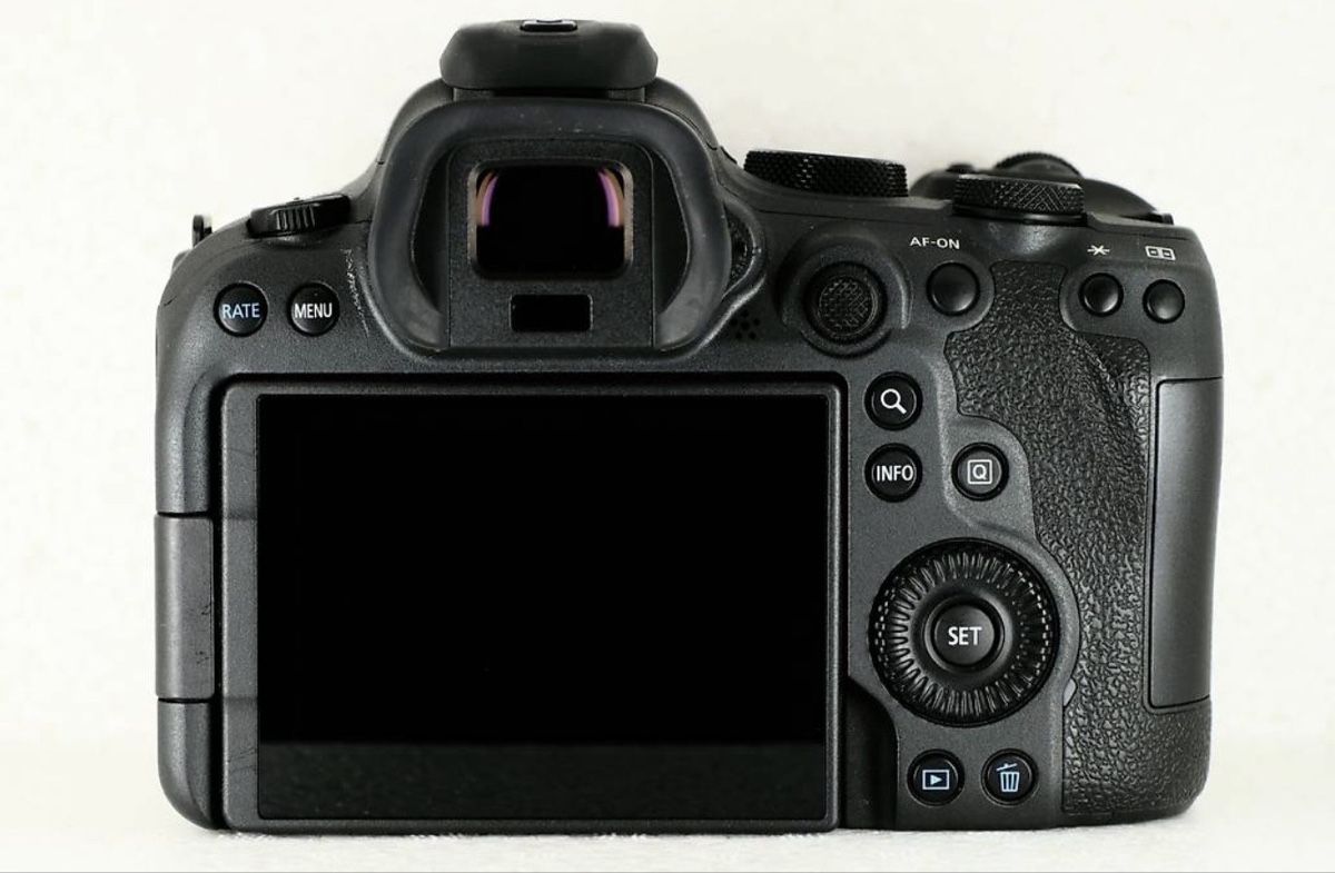 Canon Kamera: Canon EOS R6 ii – Neu (gemäss Beschreibung) aus Arbon von Sed_9bj9 2