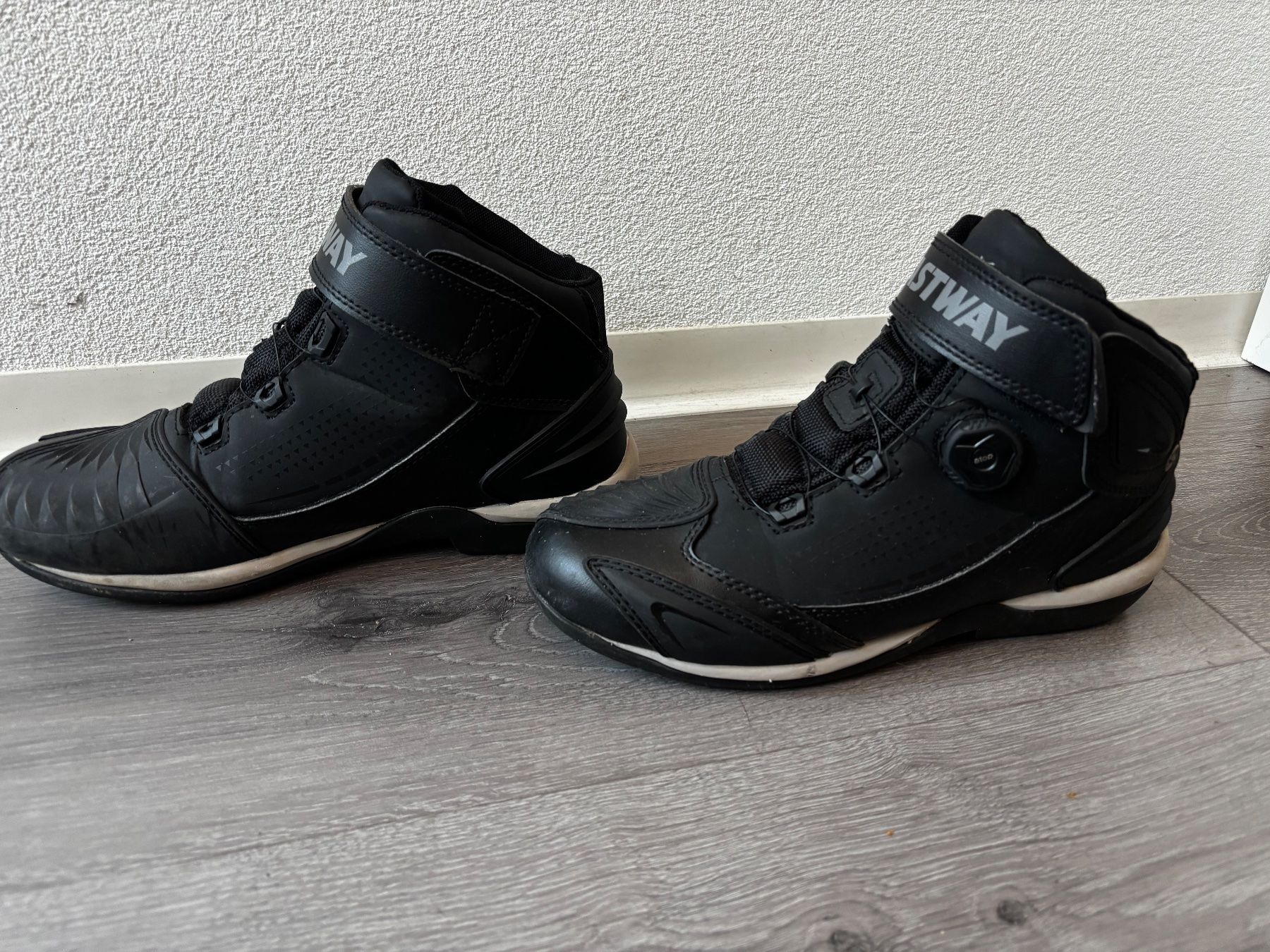 Herrenschuhe: FASTWAY Motorradschuhe Gr. 44 – Gebraucht aus Affeltrangen von Pal-94 2