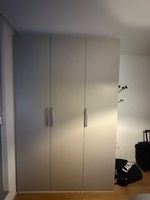 Garderobenschrank, 3-tuerig, hellgrau, NEUE