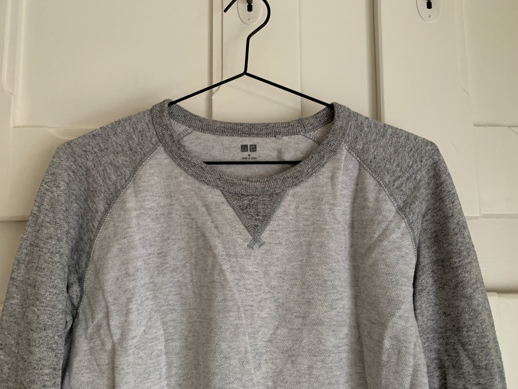 Pullover & Sweatshirts: UNIQLO - Sweatshirt hellgrau meliert M – Gebraucht aus Zürich von Diazaio 2