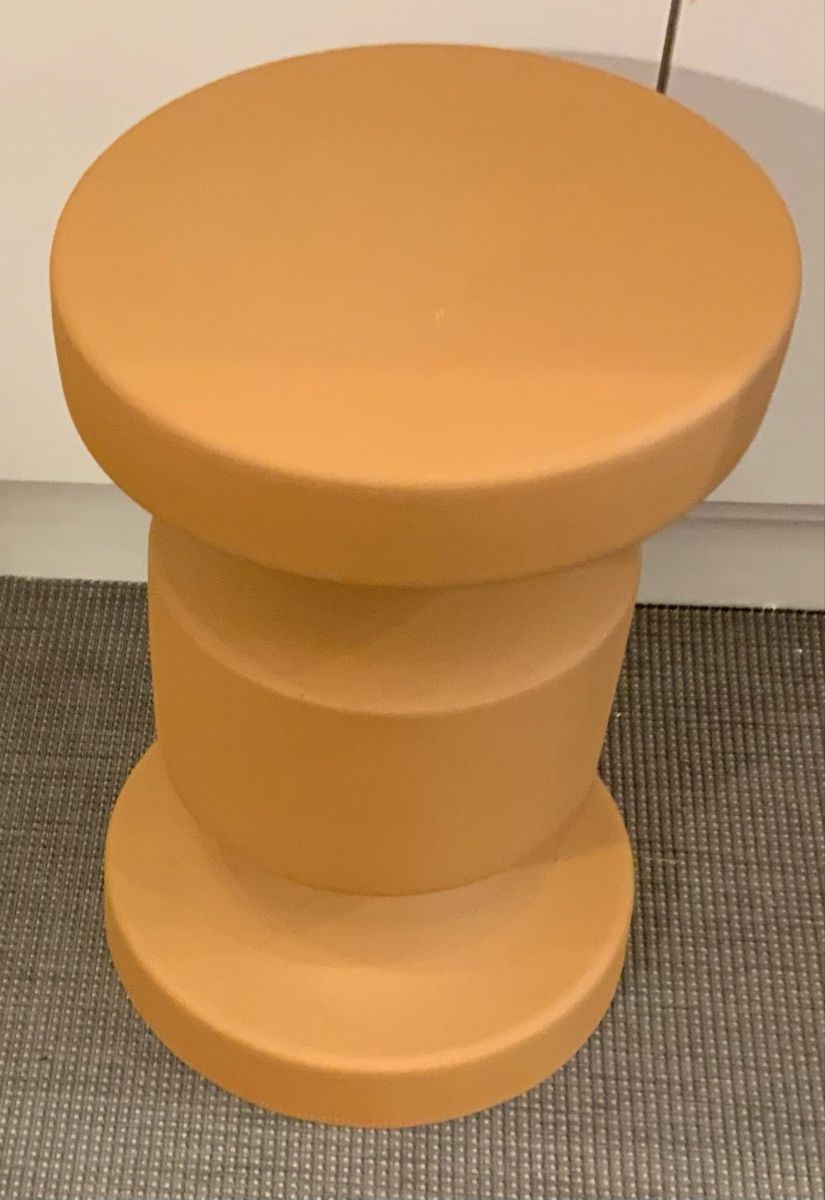 Tables: Table d’appoint Forms sable – D'occasion à rolle par Tontonjulot 1
