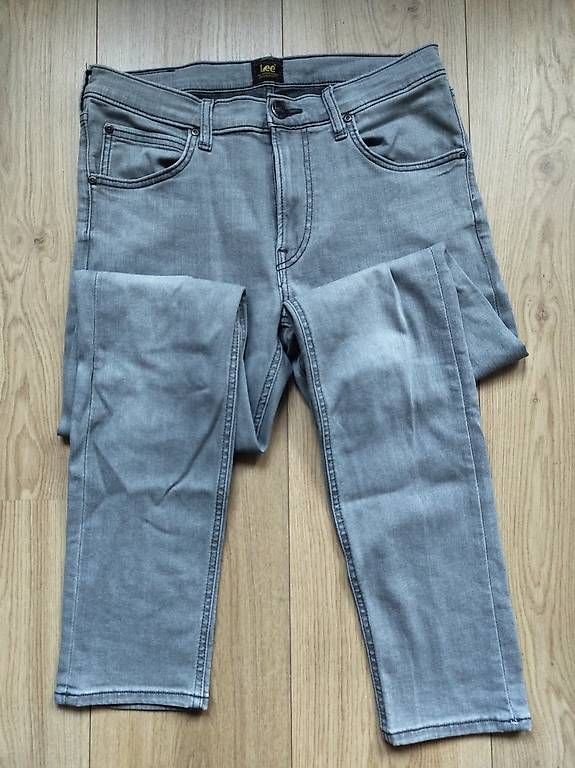 Jeans: Lee Jeans Luke W31 L32 – Usato da Küttigen venduto da SimiKimi7
