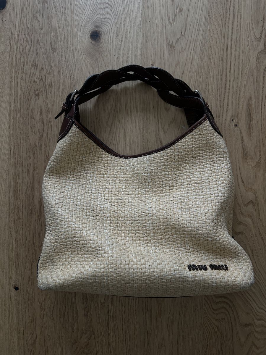 Miu Miu Taschen für Damen: Miu Miu Shoulder Bag – Gebraucht aus Zürich von ann_qw2t