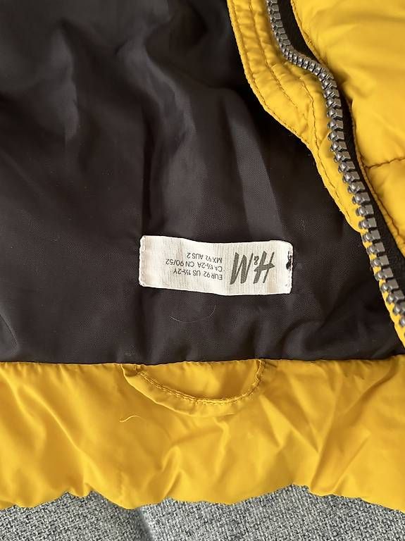 H&M Autres vêtements garçon: Gilet, Gr. 92 – D'occasion à Münchenbuchsee par pulvfr 1