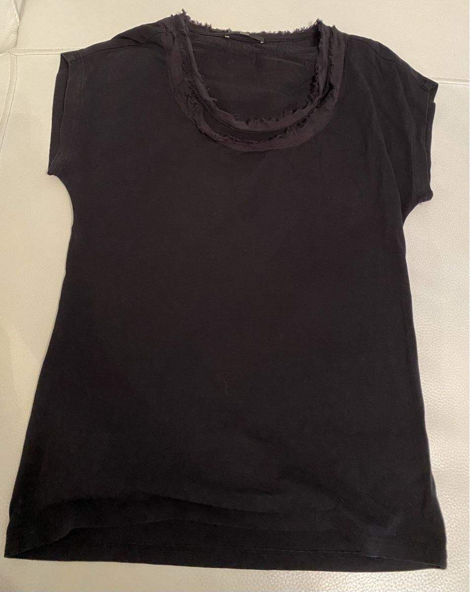 Hugo Boss T-Shirts: Hugo Boss Tshirt 🌸 – Gebraucht aus Opfikon von Luis144