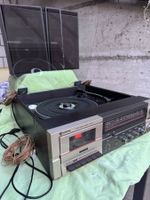 Plattenspieler mit 2 Boxen