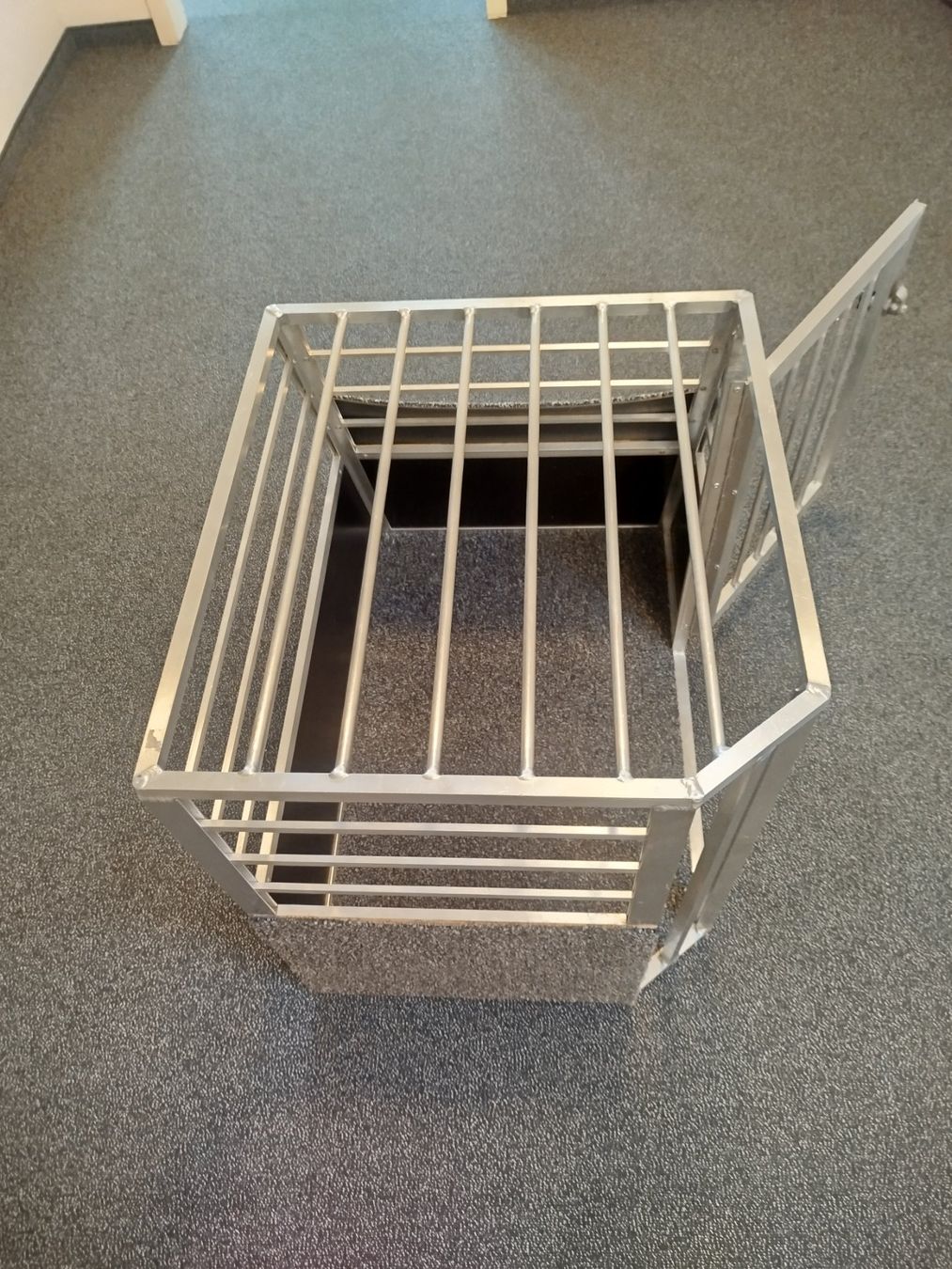 Gabbie, trasporto & Sicurezza: Hunde Transport Box – Usato da Pfäffikon ZH venduto da msms73 2