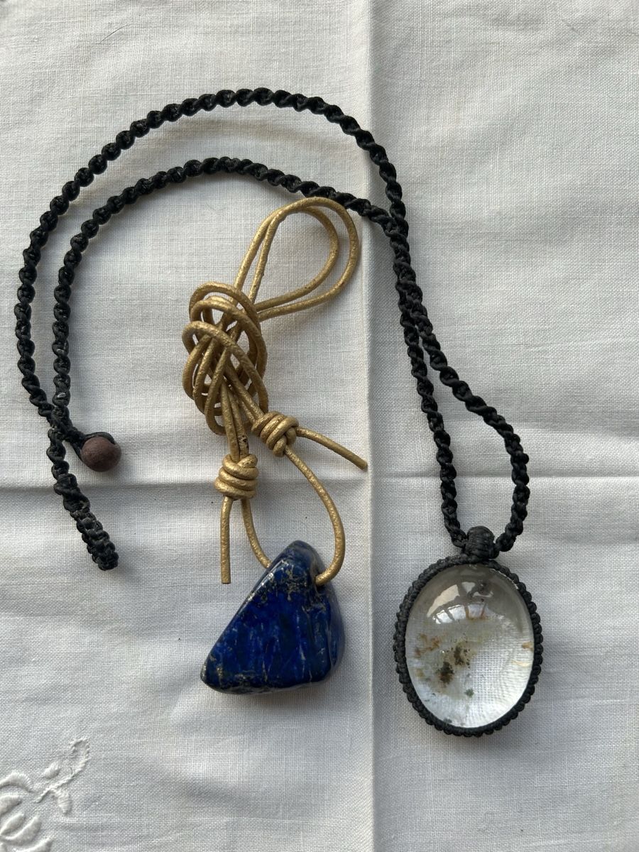 Ciondoli: Anhänger Lapislazuli und Phantomquarz – Usato da Birsfelden venduto da Exclusivity