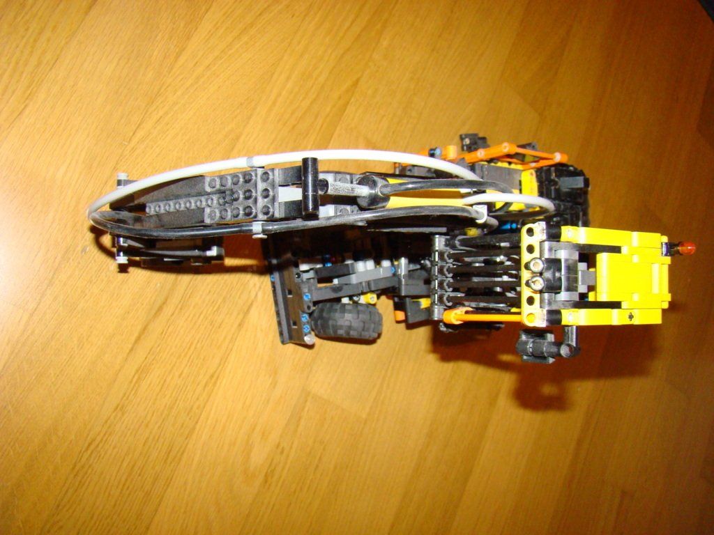 Lego Kit di costruzioni: lego technic 42053 (Volvo EW160E) – Nuovo (secondo la descrizione) da Lussery-Villars venduto da pousinete02 5