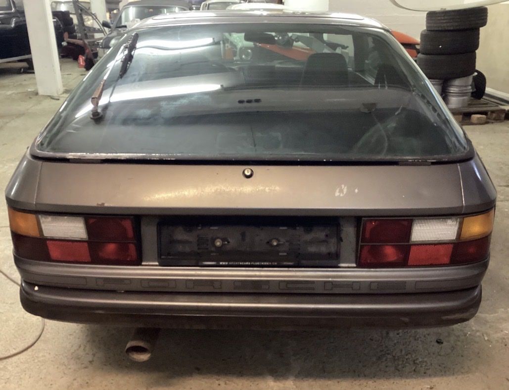 Porsche Automobili: Garagenfund Porsche 924 targa – Difettoso da Basadingen venduto da TNO.Zeus 3