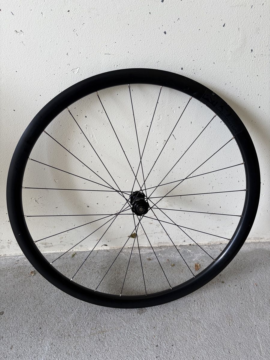 Pneus & Kompletträder: Roue Newmen Performance 622x20C – Gebraucht aus Sâles (Gruyère) von Maxmetraux 1