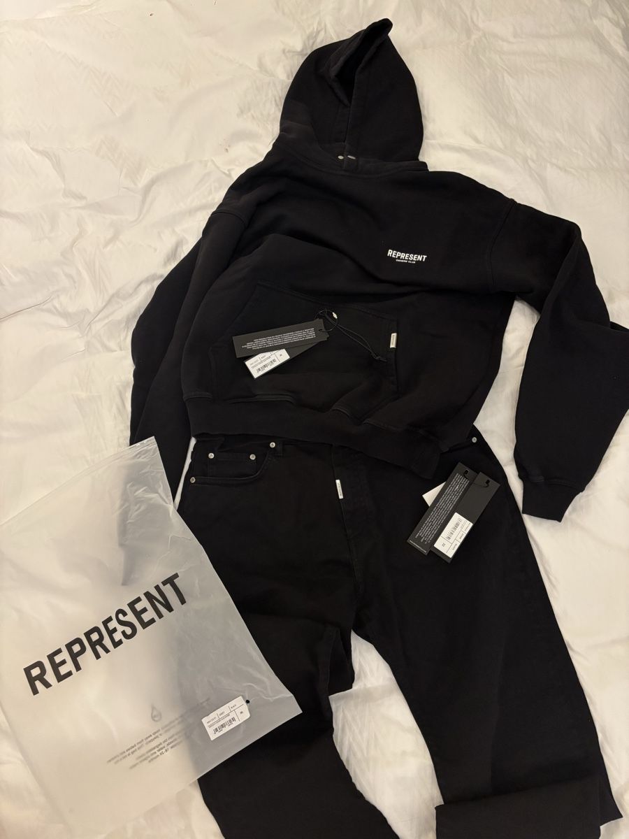 Lotti di vestiti: Represent Black Jeans and Hoodie – Nuovo (secondo la descrizione) da Meilen venduto da Jazzey_Official