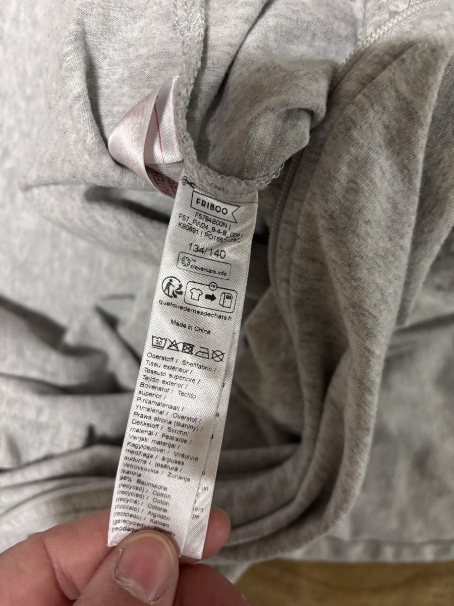 Pigiami: Pyjama Einteiler Disabled von Friboo 134/140 – Nuovo (secondo la descrizione) da St. Gallen venduto da heartbug 2