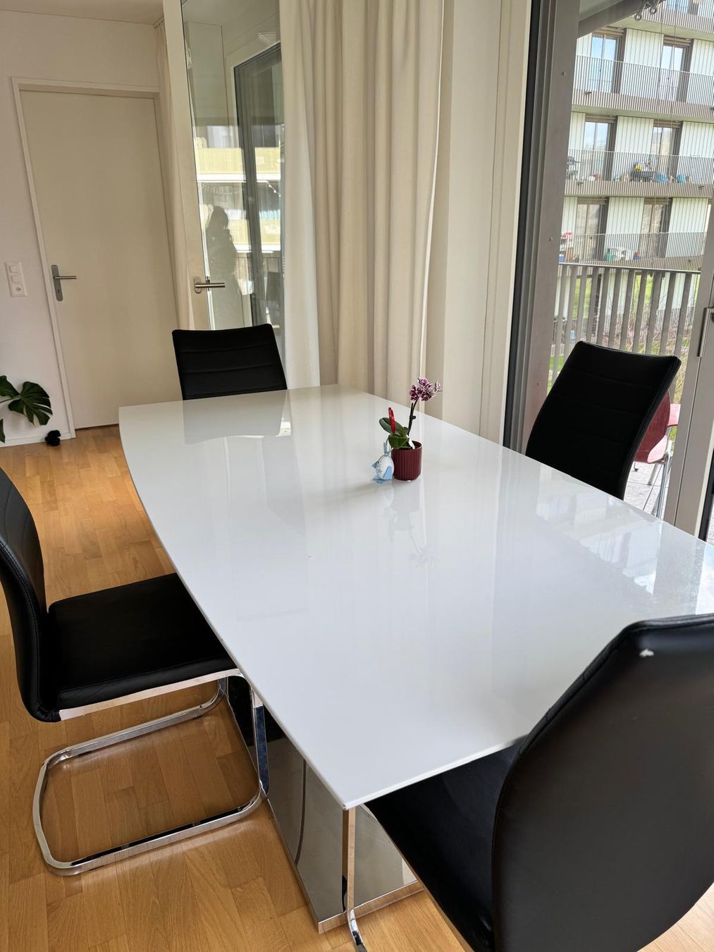Tables: Tisch "Toronto", Dekor Hochglanz weiss – D'occasion à Schüpfheim par oldyrk 1