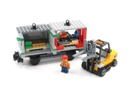 Lego Eisenbahn Zug Wagen mit Gabelstapler aus Set 60198