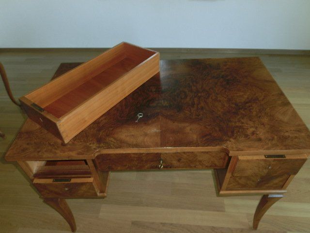 Scrivanie: Biedermeier Tisch Nussbaumholz – Usato da Zürich venduto da sib_dj8h