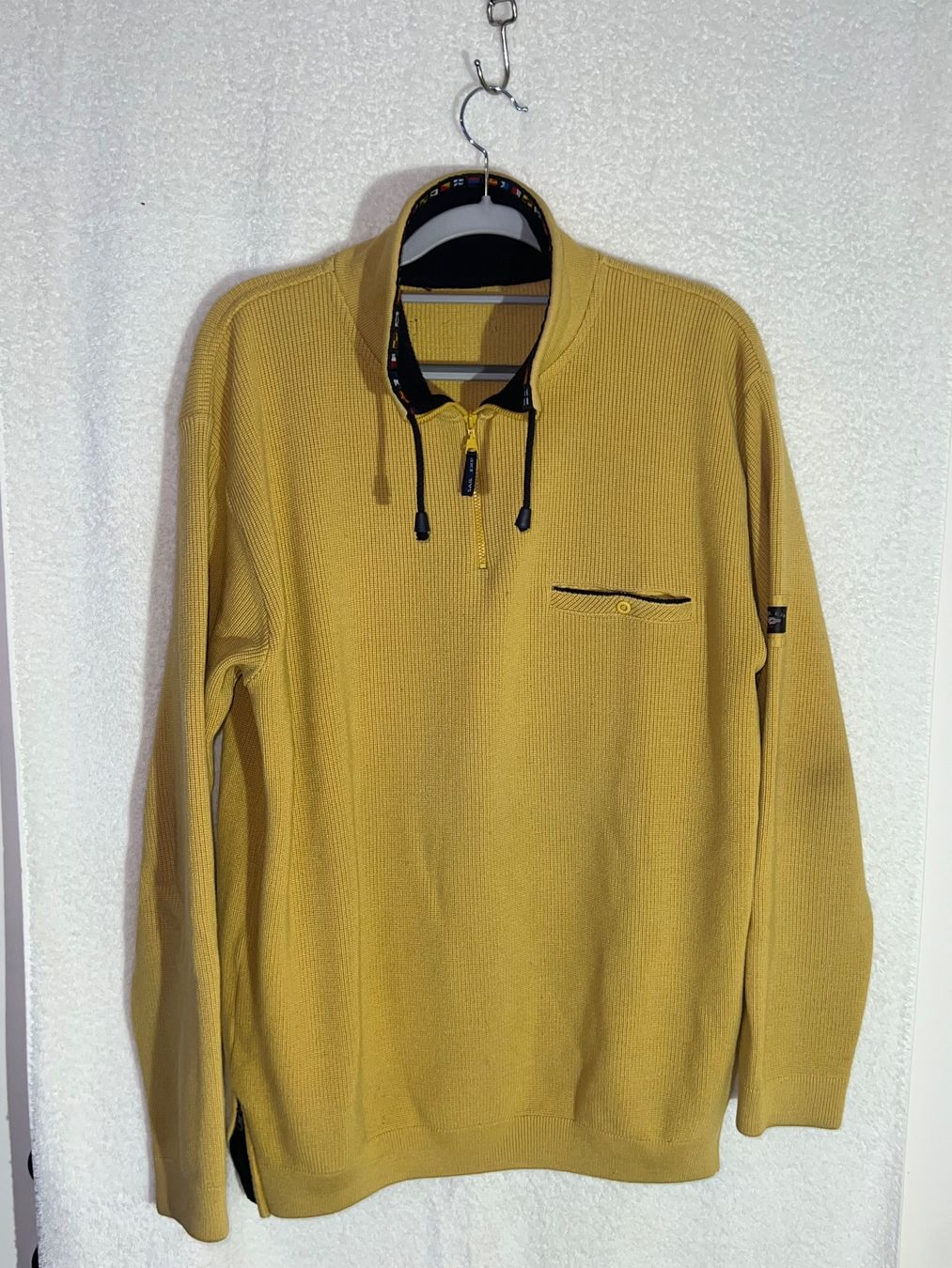 Pullover & Sweatshirts: Pullover mit Reisverschluss – Gebraucht aus Neukirch / Egnach von Taucher68