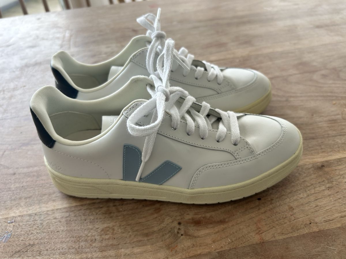Veja Damenschuhe: Veja Sneaker – Neu (gemäss Beschreibung) aus Zürich von leo_m7wh
