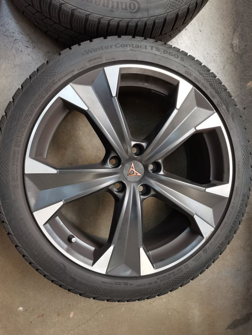Seat Pneumatici & Ruote complete: Seat / Cupra Ateca Räder – Usato da Cham venduto da grepper13 3