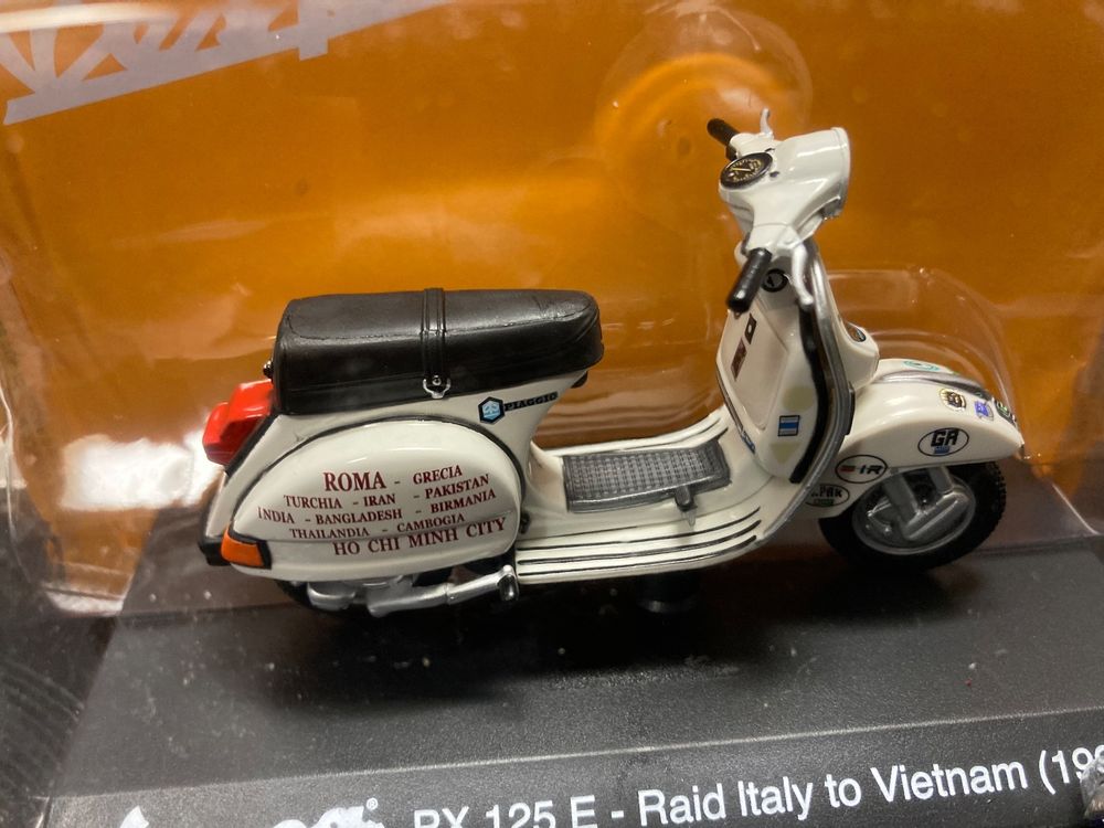 1992 Vespa PX 125 E Raid Italy to Vietnam 1:18 diecast scale model scooter