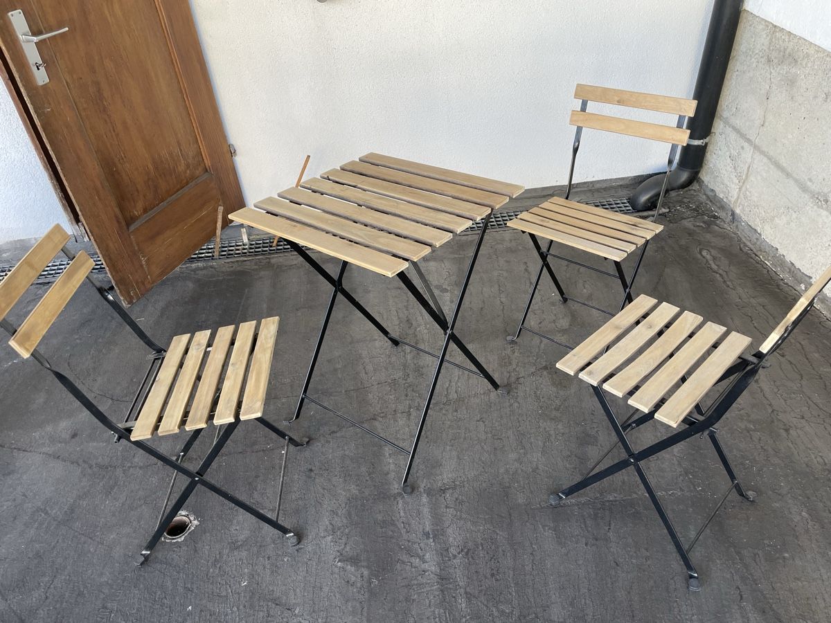 Set di tavolo e panche: Tischset mit Tisch u. drei Stühlen – Usato da Eiken venduto da garanoiri 6