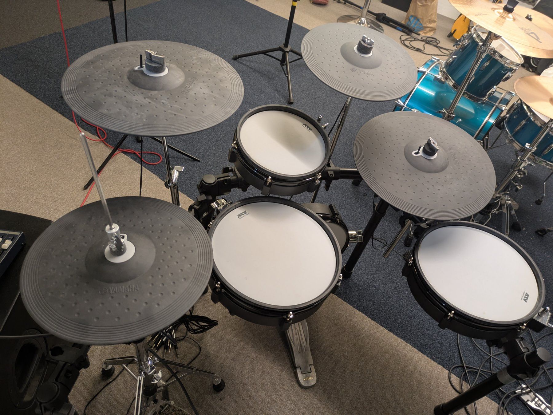 Yamaha Strumenti musicali: Yamaha E-Drum DTX 8 mit ATV Pads – Usato da St. Gallen venduto da Jmelmuka
