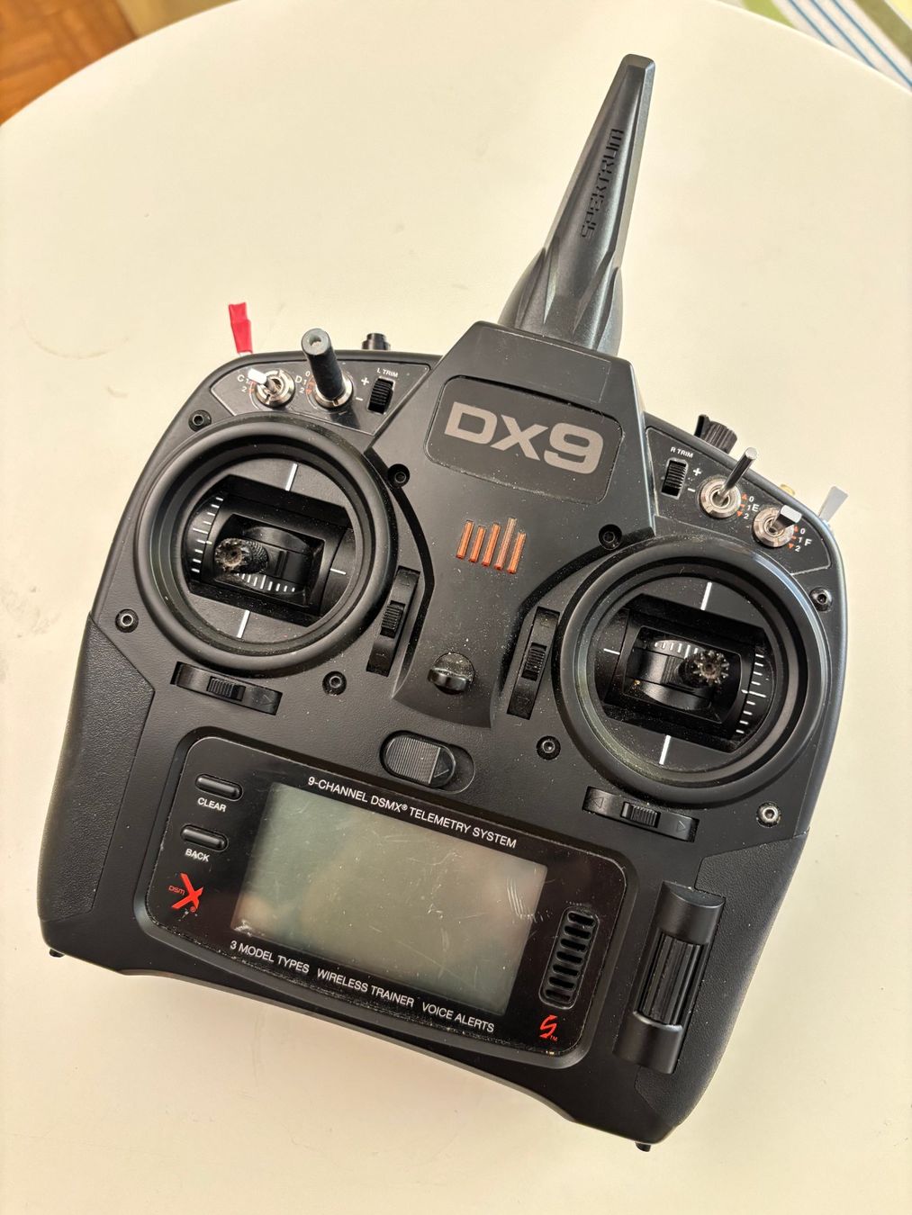 Spektrum Fernsteuerungen: Spektrum DX9 Black Edition – Gebraucht aus Winterthur von maximentus