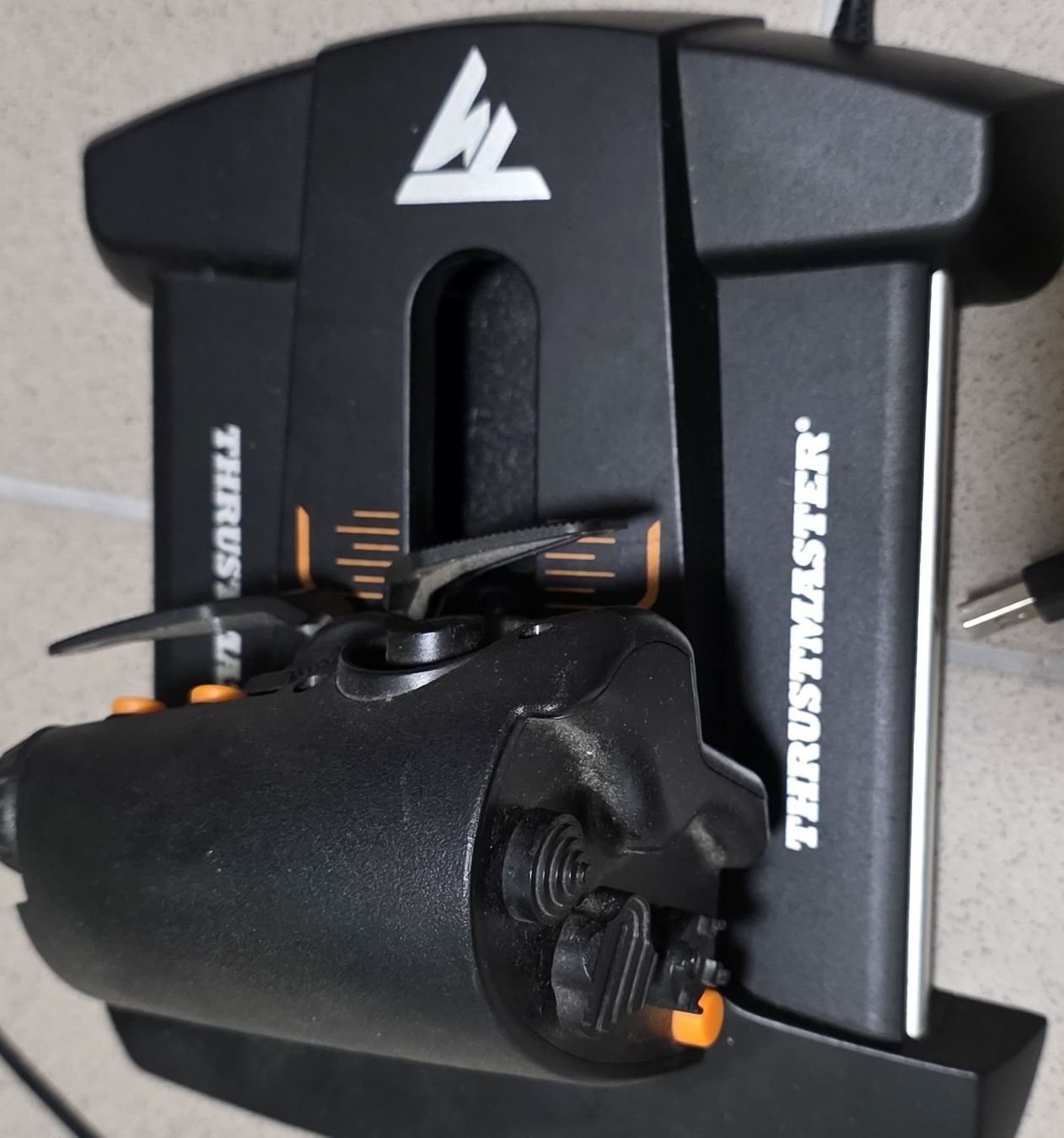 Thrustmaster Controller: Manetta Thrustmaster TWCS condizione accettabile – Gebraucht aus Winterthur von Lilith_Goetia