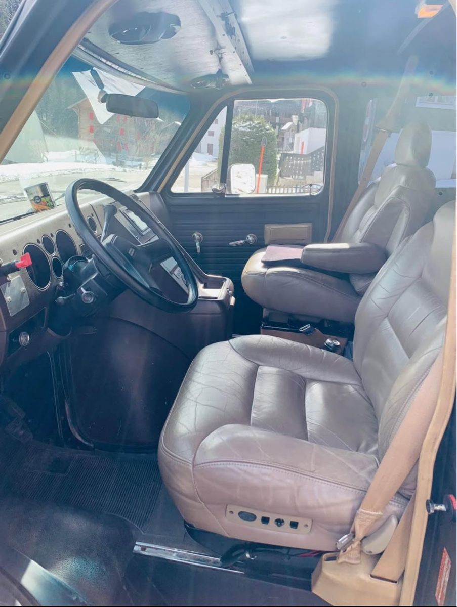 Chevrolet Automobili: CHEVROLET G30 VAN 4x4 V8 – Usato da Val-d'Illiez venduto da LuckLuc 5