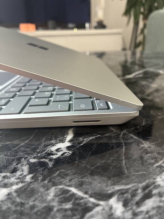 Microsoft Notebook: Surface Laptop Go - Guter Zustand – Usato da Unterkulm venduto da ary_sp68 3