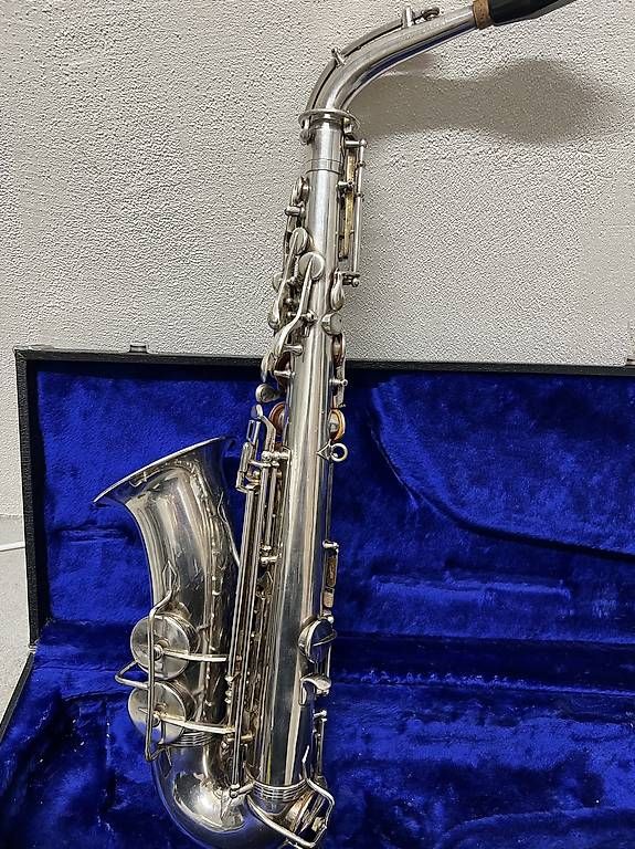 Strumenti musicali: Saxophon Pierret Paris – Usato da Boswil venduto da MilosVasic